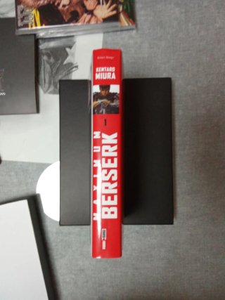 Reedición maximum berserk n.1