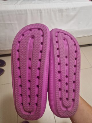 Ciabatte fucsia con fibbie