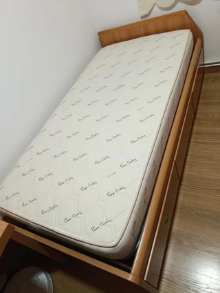 Habitación juvenil, cama con cajones