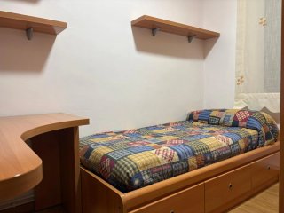Habitación juvenil, cama con cajones