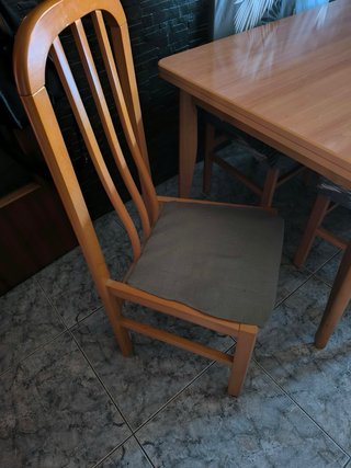 Mesa comedor extensible  con 6 sillas a juego