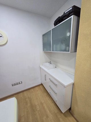 Mueble de oficina blanco