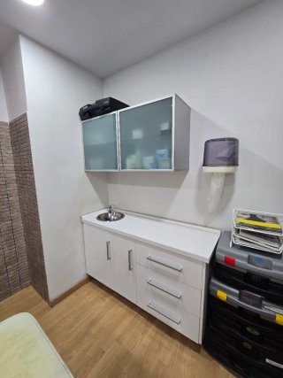 Mueble de oficina blanco