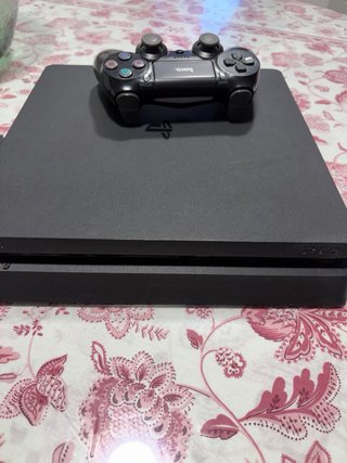 PS4 1TB Nero