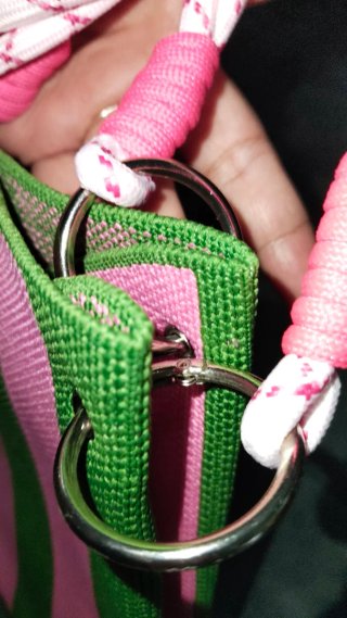 Bolso Cubo en tendencia a Rayas Rosas y Verdes