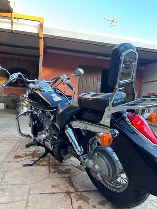 Honda Shadow Negra - Moto Custom