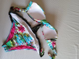 Bikini estampado flores tropicales