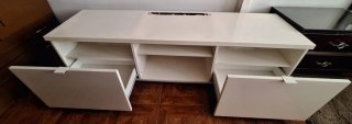 Mueble de salón blanco