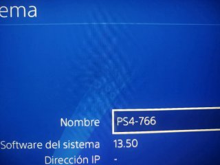 PS4 Pro + 2 controller + cavi per Alex