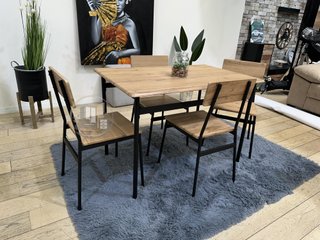 MESA CON 4 SILLAS
