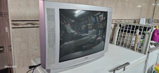 Televisor antiguo  plateado