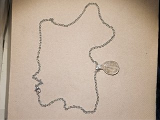 Collar elegante natural en plata