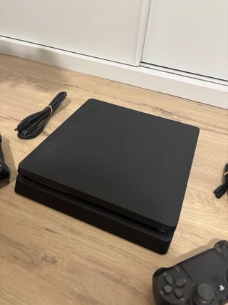 PS4 Slim 500GB Negra