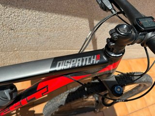 Bicicleta de Montaña Felt Negra y Roja