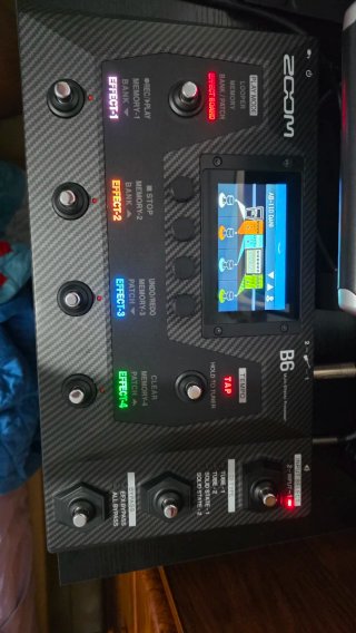 Zoom B6 Pedalera Bajo Multi-Efectos