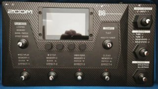 Zoom B6 Pedalera Bajo Multi-Efectos