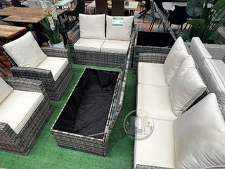 Conjunto terrazas y arcón