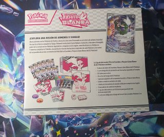 Pokemon Caja Entrenador Élite Llama Blanca