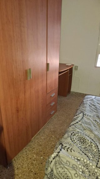 Se alquilan habitaciones para estudiantes en piso