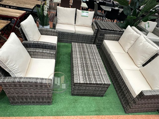 Conjunto terrazas y arcón