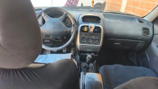 Mitsubishi Carisma 2004