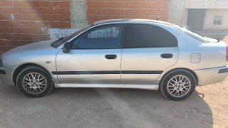 Mitsubishi Carisma 2004