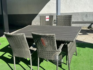 Nueva terraza de mesa + 4 sillas