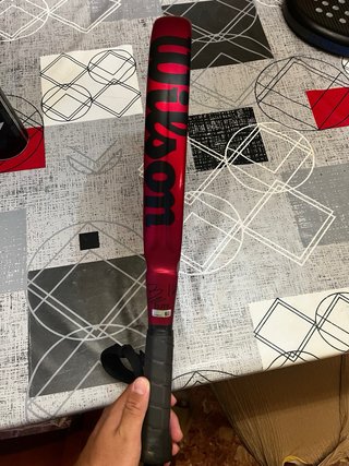 Pala Pádel Wilson Bela V2 Elite Roja
