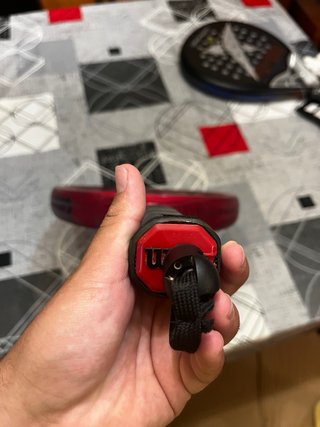 Pala Pádel Wilson Bela V2 Elite Roja