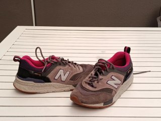New Balance zapatillas deportivas marrones y rosas