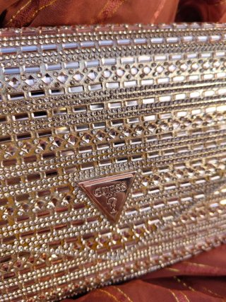 Bolso Guess Pedrería Dorado Nuevo