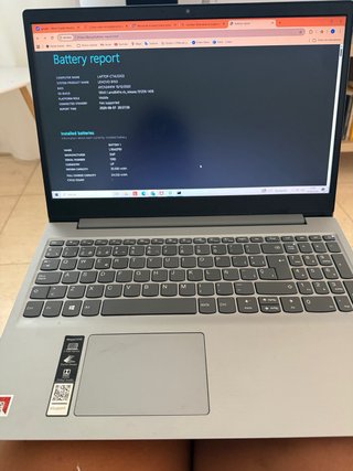 Portátil Lenovo Gris Muy Buen Estado . Negociable