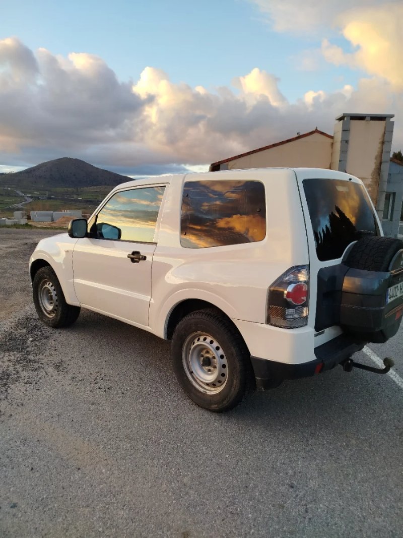 Mitsubishi Montero 2012 - foto 1