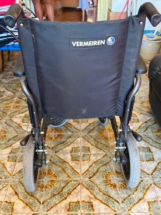Vendo silla de ruedas como nueva