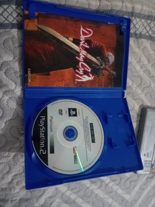 Pacchetto Giochi PS2: Devil May Cry e Killzone