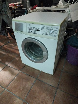 Lavadora AEG en buen estado