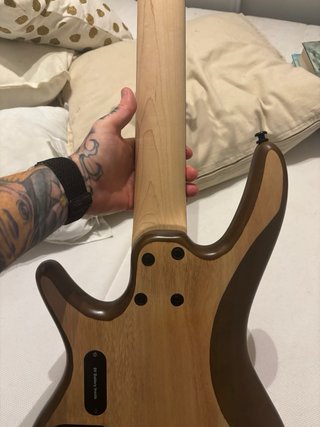 Ibanez GSR205B Bajo 5 cuerdas Custom