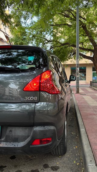 Peugeot 3008 2011