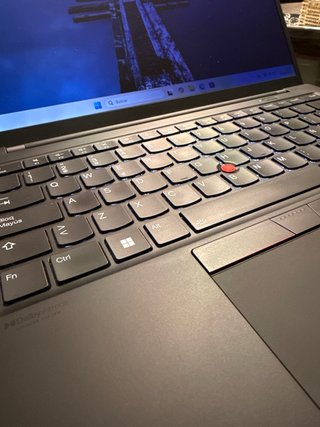 Lenovo ThinkPad X1 Carbon Gen10 i7 32GB 1TB Táctil