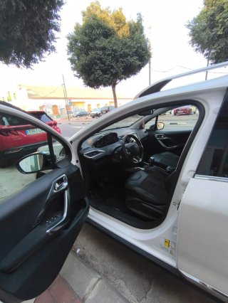 Peugeot 2008 1.6 e-HDi 115 Allure 2014