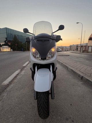 Yamaha Xmax 250cc Maxi Scooter