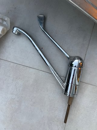 Fregadero Smeg con grifo y accesorios