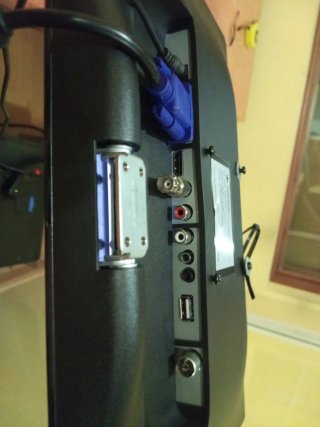 Monitor LCD Beetronics 15" HDMI VGA BNC TV USB