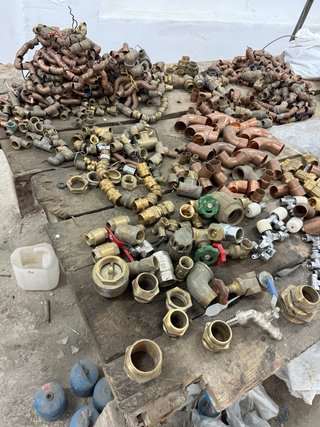 Lote piezas fontanería cobre y latón