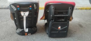 Silla de coche Babyauto roja . 25€ cada una