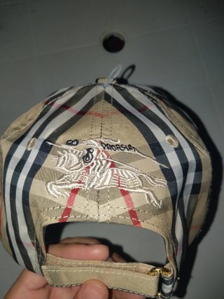 Cappello Burberry Check con logo TB
