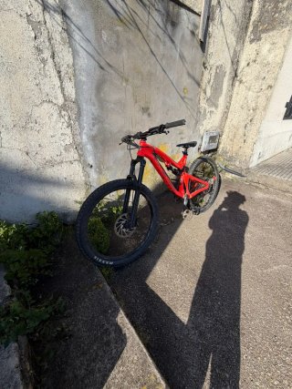 Intense spider 275A