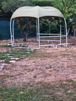 Cenador jardín PVC beige y blanco