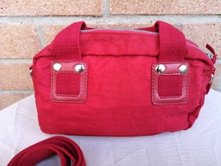 Borsa a mano e tracolla Carpisa rossa
