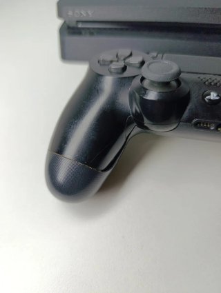 Console PS4 1TB Nera + Controller